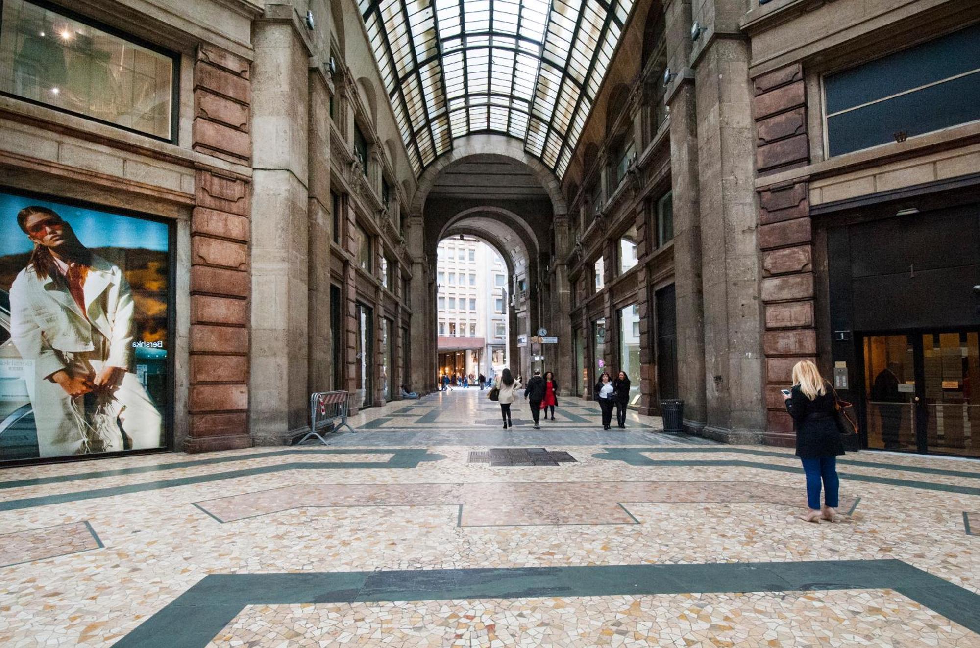 Duomo View - 2 Min From Duomo Amazing Location Apartment มิลาน ภายนอก รูปภาพ