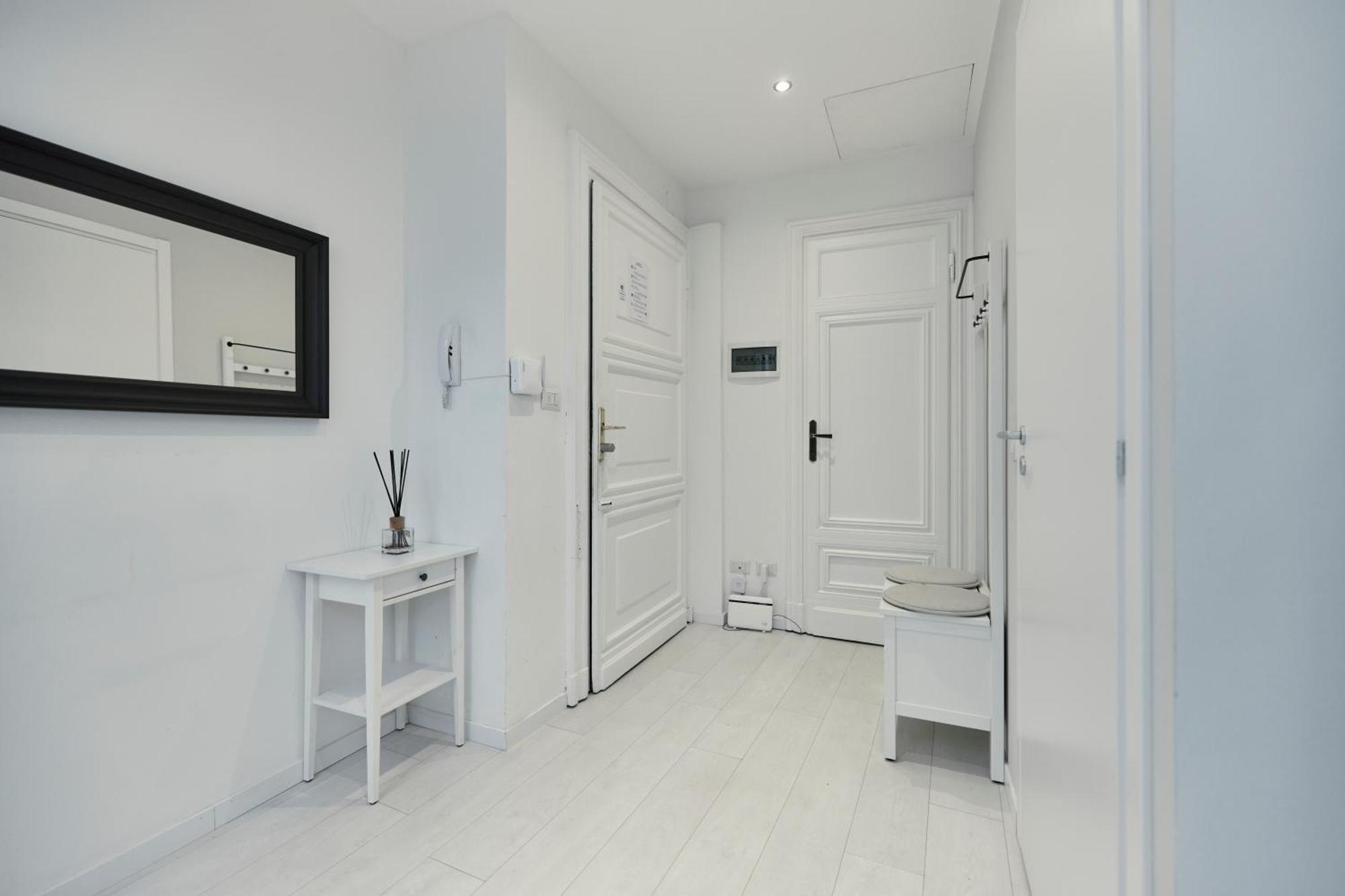Duomo View - 2 Min From Duomo Amazing Location Apartment มิลาน ภายนอก รูปภาพ