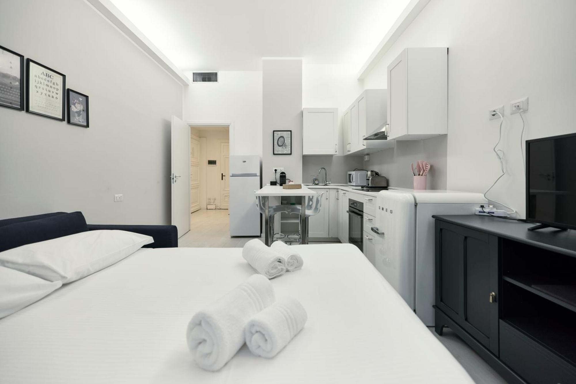 Duomo View - 2 Min From Duomo Amazing Location Apartment มิลาน ภายนอก รูปภาพ